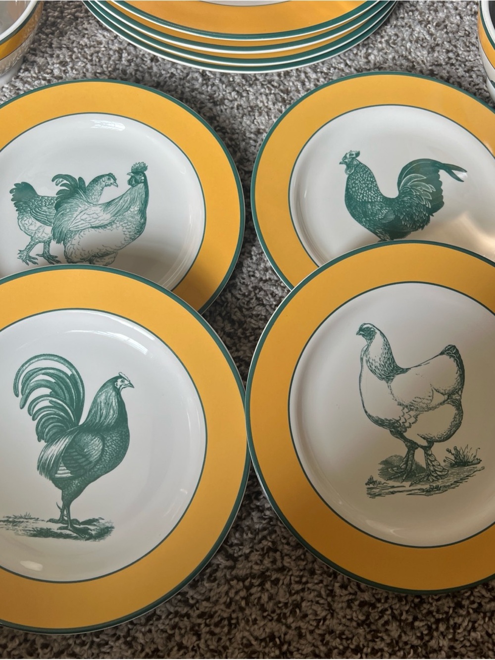 Yellow & Green Farmhouse Rooster Dinnerware Set for 4 🍽️ - Picture 3 of 8